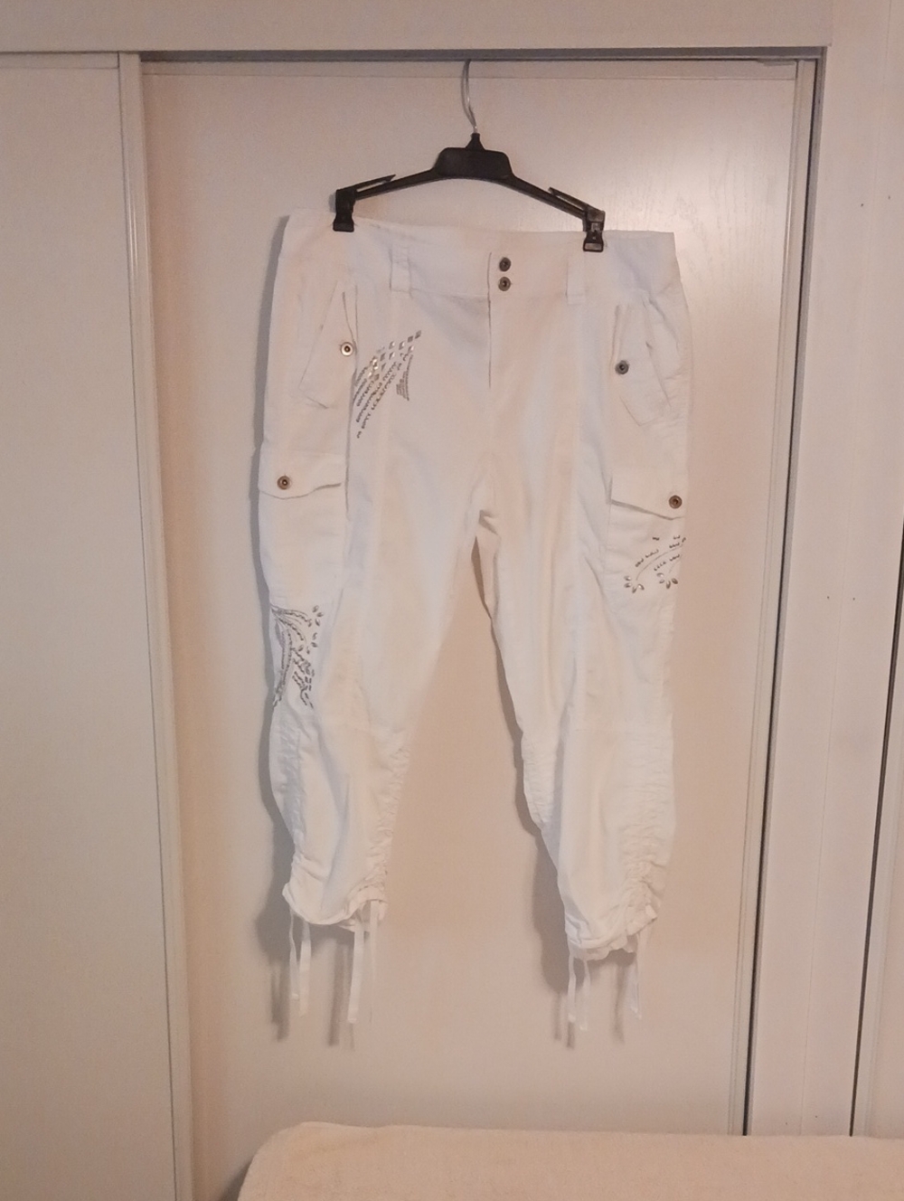 INC International Concepts White Cropped Cargo Jeans with Stud Details